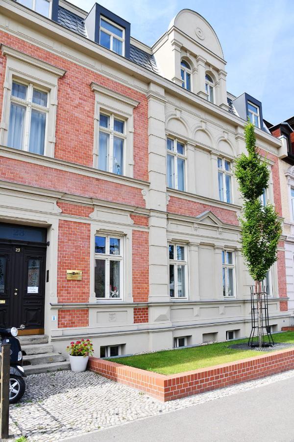 Jethon Exklusives City-Appartement Bernburg Bagian luar foto