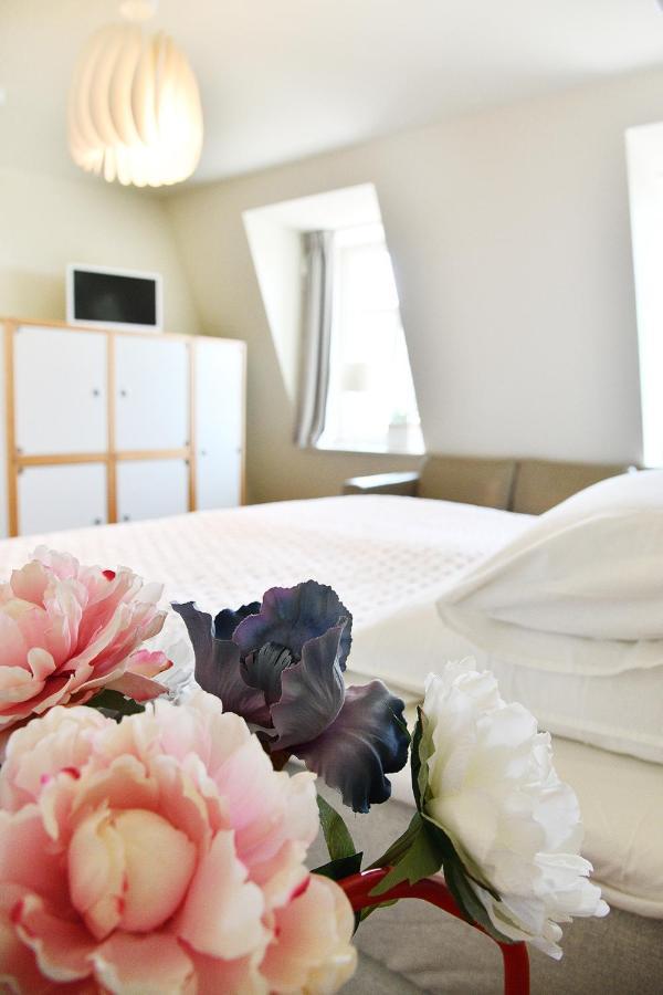 Jethon Exklusives City-Appartement Bernburg Bagian luar foto