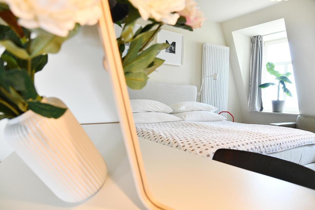 Jethon Exklusives City-Appartement Bernburg Bagian luar foto